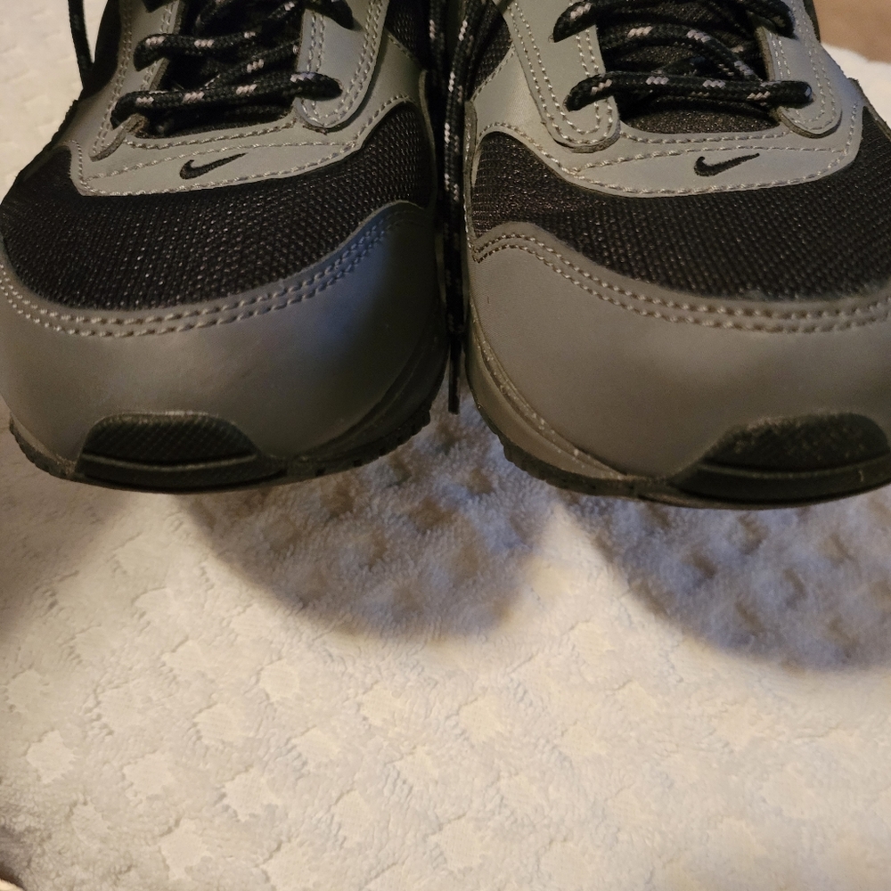 NIKE AIR